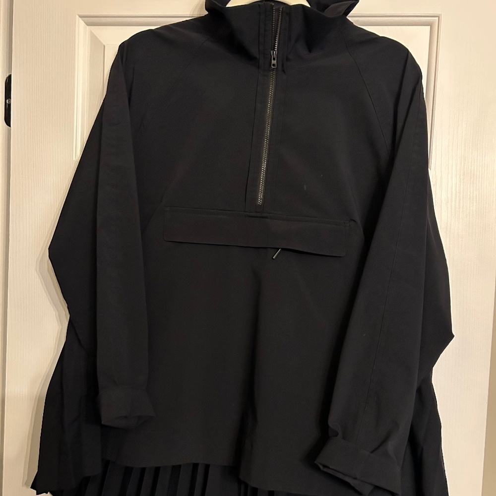 Athleta Black Sojourn Top Size Medium (Hard to find)